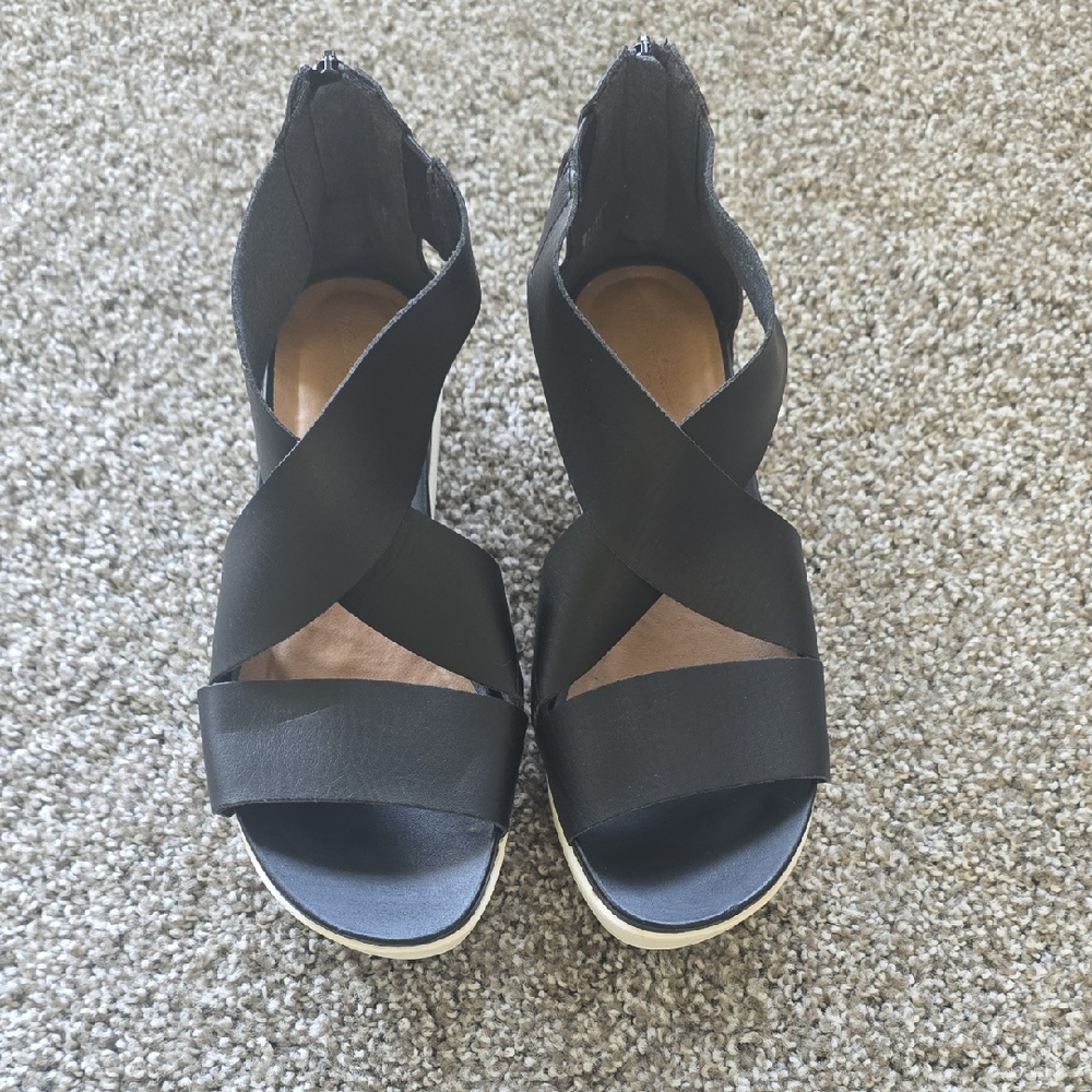 Women's Black Strappy Sandals